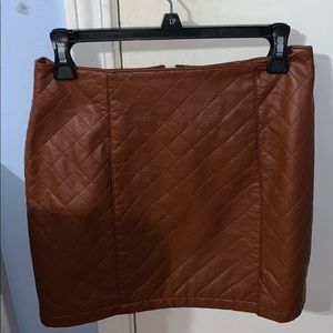 Forever 21 short fitted pleated brown skirt (: